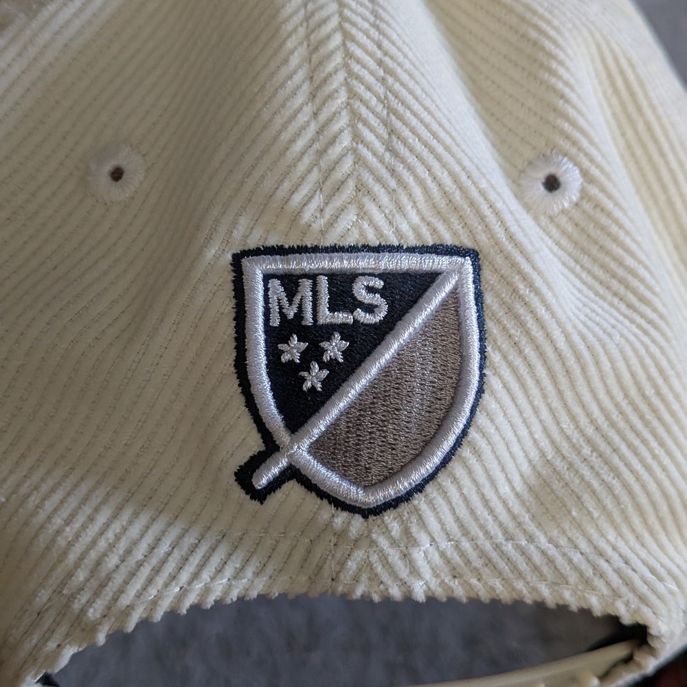 New Era Cream and Black SD Logo Cap - Picture 2 of 6